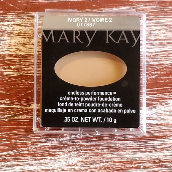 Ivory 2 - Endless Performance Creme-to-Powder Foundation - Picture 1 of 2